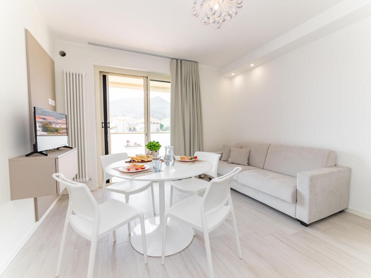 Michelangelo With Swimming Pool And Terrace Apartment Borghetto Santo Spirito Luaran gambar