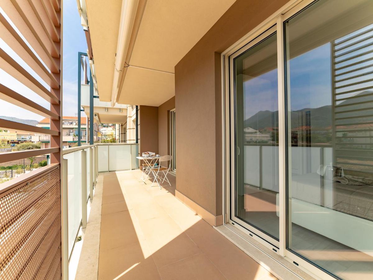 Michelangelo With Swimming Pool And Terrace Apartment Borghetto Santo Spirito Luaran gambar